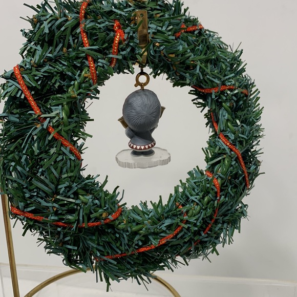 Frosty friends Wreath with 1 mini ornament - Picture 4 of 11